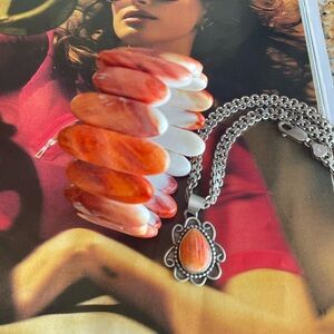 Elegant Orange SPINY OYSTER Shell Bracelet